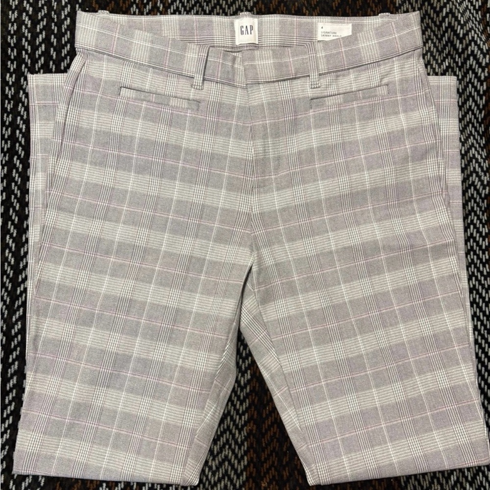 GAP Checkered Trousers in Gray and Pink